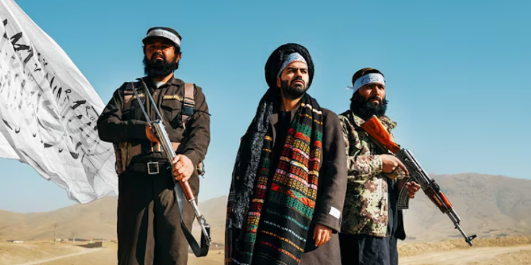 "אינטרסים משותפים": שר החוץ האיראני נחת באפגניסטן