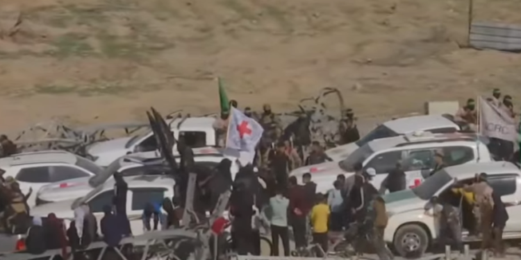 שיירת הצלב האדום. צילום מסך מיוטיוב