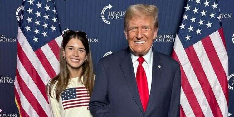 סבא כמו כל הסבים בעולם. קאי ודולנד טראמפ. צילום: מתוך אינסטגרם
 סבא כמו כל הסבים בעולם. קאי ודולנד טראמפ. צילום: מתוך אינסטגרם