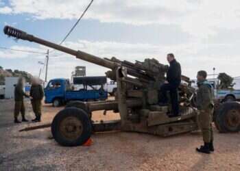 שר הביטחון: התנאי הראשון ליציאת צה"ל מלבנון עוד לא קרה
