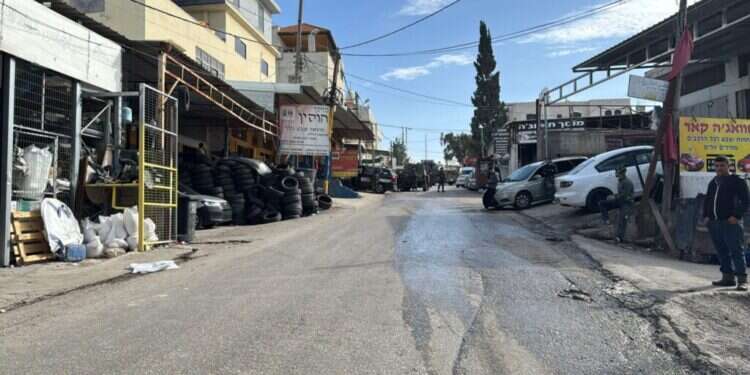זירת הפיגוע. צילום: דוברות המשטרה כשל ניסיון פיגוע: חיפושים אחר המחבלת הקטינה, זהותה ידועה