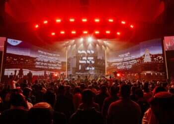 לא עוד מופע מוזיקלי: איך אפשר להסביר את הטירוף של "צמאה"