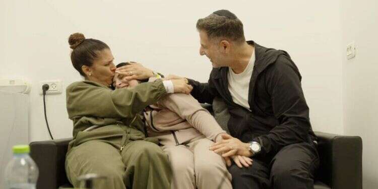 במהלך השבת: 4 חטופות שוחררו וחזרו לישראל