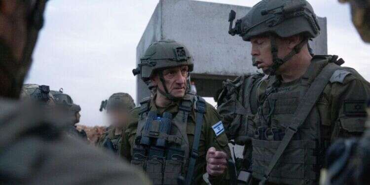 הרמטכ הרמטכ"ל הלוי במסדרון נצרים: נהיה גאים לחזור ולהילחם