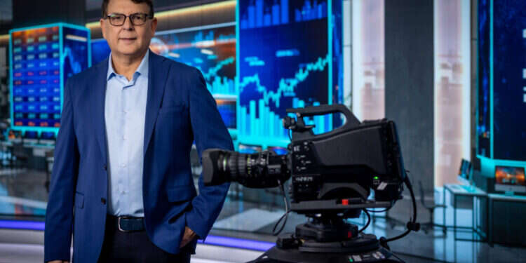 "לחלק מהאנשים העולם הכלכלי הוא אסקפיזם". בר־טל באולפני הערוץ. צילום: אריק סולטן