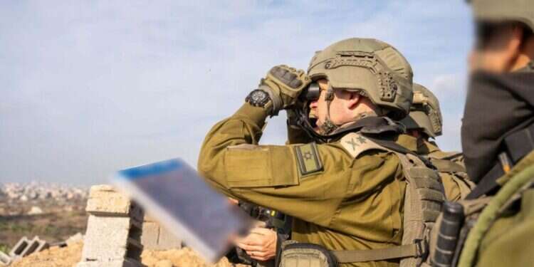 מפקד פיקוד הדרום, אלוף ירון פינקלמן ברצועת עזה. צילום: דובר צה תגבור אזור החיץ ואזהרת תושבי הרצועה: היערכות צה"ל להפסקת האש