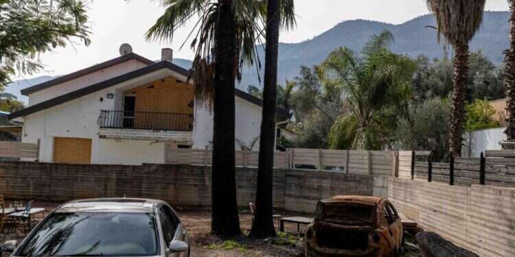 "אנחנו יודעים שאנחנו נכנסים לבית פרטי של אנשים. אנחנו באים רק לעזור"