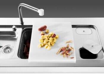 ריבוי משטחי עבודה וגובה מומלץ למגירות: כללי הזהב לשדרוג המטבח