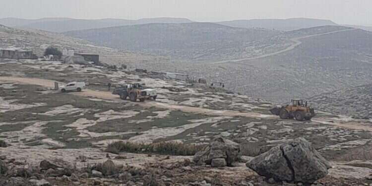 הריסה של בניה בלתי חוקית בשטח אש 918 בדרום הר חברון. צילום: רגבים עם צווים משנות ה-90: צה"ל הרס 9 מבנים פלסטיניים לא חוקיים בדרום הר חברון