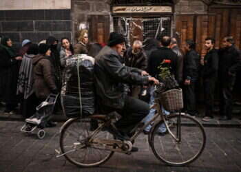 משורר סורי זקן מתמודד עם דאעש ועם הבדידות