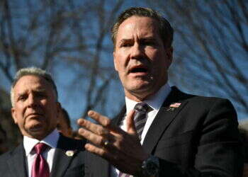 היועץ לביטחון לאומי האמריקני: "כל האפשרויות על השולחן" נגד איראן