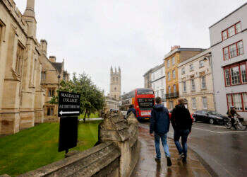 סמל מובהק ומוחשי לקשר ההדוק שבין הדת והמדינה בבריטניה. אוניברסיטת אוקספורד. צילום: AP