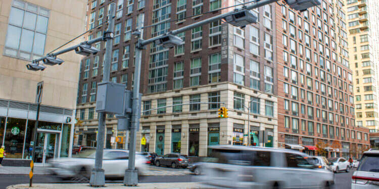 מצלמות אגרת גודש בצומת במנהטן, 2023. צילום: AP מצלמות אגרת גודש בצומת במנהטן, 2023. צילום: AP