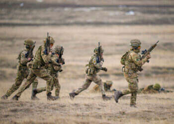 חוששים ממדיניות טראמפ: בנאט"ו מתרגלים מלחמה