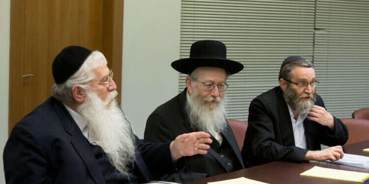 גפני, ליצמן ופרוש. צילום: יהונתן סינדל, פלאש 90 לא נשכח: אין עסקת חליפין באידיאולוגיה