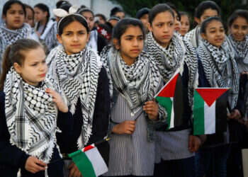 קמפיין חדש: "חושפים לעולם את ההסתה במערכת החינוך הפלסטינית"