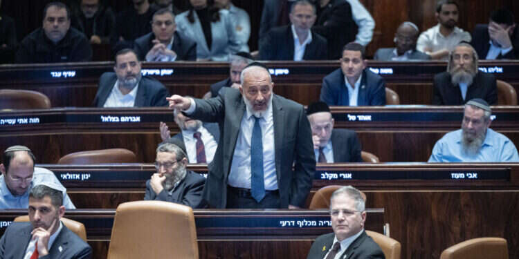 דרעי במליאה, לפני כשבועיים. צילום: יונתן זינדל, פלאש 90