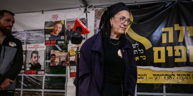 "אני לא מדמיינת את החיבוק הראשון עם אבינתן, אלא את השבוע שאחרי"