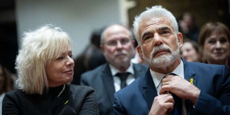 בהרב־מיארה וראש האופוזיציה לפיד בהשבעת יצחק עמית בשבוע שעבר.
 צילום: יונתן זינדל, פלאש 90