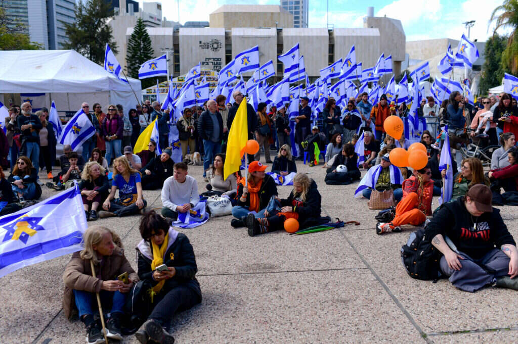 כיכר החטופים בתל אביב, היום. צילום: תומר נויברג, פלאש 90