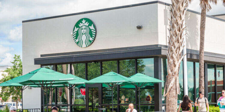 קיבלה את האיתות של הממשל החדש. סניף של סטארבקס בפלורידה. צילום: Getty Images