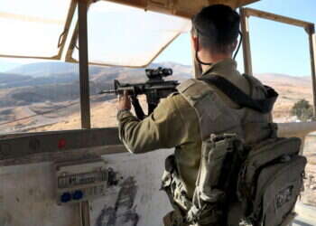 במחזור השני כבר היה הרבה יותר קל. חייל בבסיס תבץ ששופץ לטובת הכשרת חרדים. צילום: גדעון מרקוביץ'