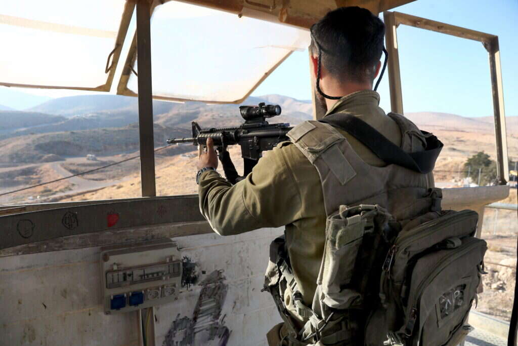 במחזור השני כבר היה הרבה יותר קל. חייל בבסיס תבץ ששופץ לטובת הכשרת חרדים. צילום: גדעון מרקוביץ'