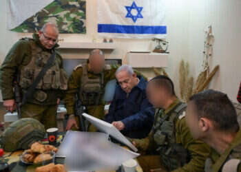 ראש הממשלה בנימין נתניהו במחנה הפליטים בטול-כרם. צילום: מעיין טואף / לע״מ