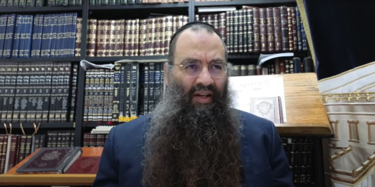 הרב עובדיה יוסף, ראש כולל אחרי האשמות שקריות נגד ארגון צהר: הרב עובדיה יוסף התנצל