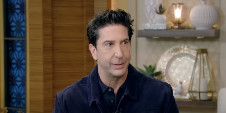 אחרי שהזדהה כנאצי: הכוכב היהודי דורש לחסום את חשבונו של קניה ווסט