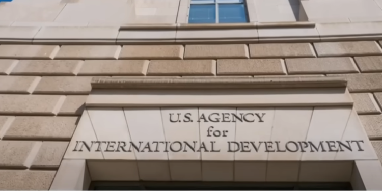 USAID. צילום מסך מיוטיוב שטיפת מוח: הארגון החשאי שמימן אלפי כלי תקשורת ברחבי העולם