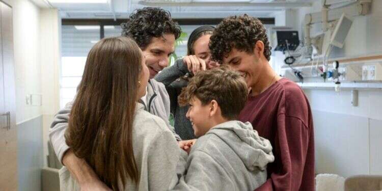 ירדן ביבס, עופר קלדרון וקית' סיגל שוחררו משבי חמאס