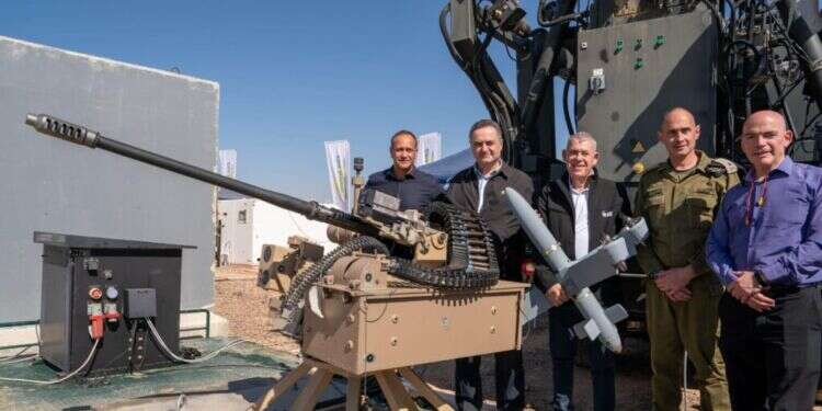 שר הביטחון ישראל כ נערכים למערכה הבאה? נבחנו 20 פיתוחים טכנולוגיים ליירוט כטב"מים