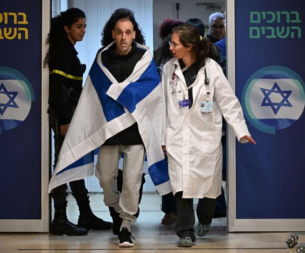 עכשיו מאוחר לעצור. החטוף המשוחרר אלי שרעבי. צילום: חיים צח, לע"מ