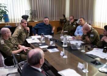 דיון במשרד הביטחון. צילום: אריאל חרמוני, משרד הביטחון