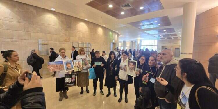 מתוך פעילות פורום משפחות נרצחי הנובה: הקימו ועדת חקירה באופן מיידי