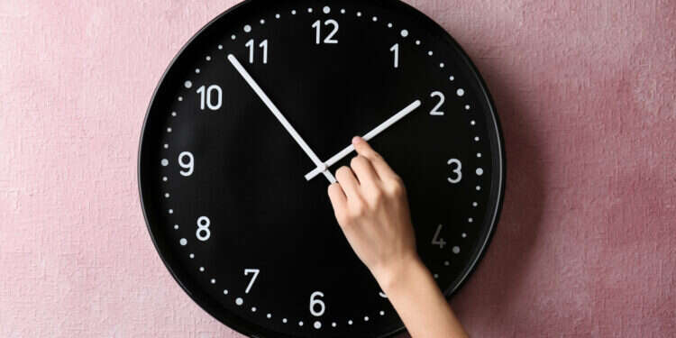 מתי מזיזים את השעון? צילום: שאטרסטוק