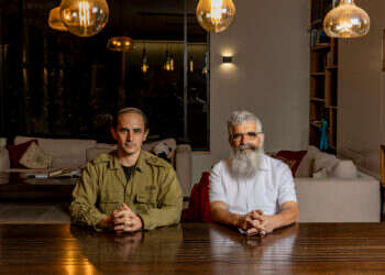 הרב אברהם סתיו והרב יובל שרלו. צילום: נעמה שטרן