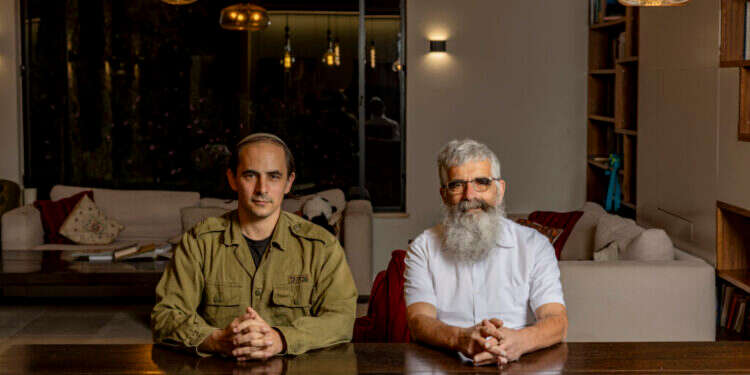 הרב אברהם סתיו והרב יובל שרלו. צילום: נעמה שטרן הרב אברהם סתיו והרב יובל שרלו. צילום: נעמה שטרן