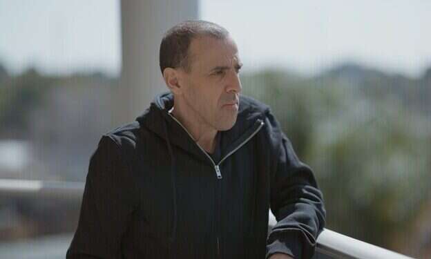 אלי שרעבי. צילום: מתוך התוכנית עובדה בקשת 12 "חשוב שתספר את זה לנשיא טראמפ": נתניהו שוחח עם אלי שרעבי