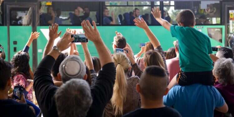 מתגייסים חדשים בבקו מתגייס אחד מאיחוד האמירויות: נתוני הגיוס של מחזור מרץ ליחידות הקרביות