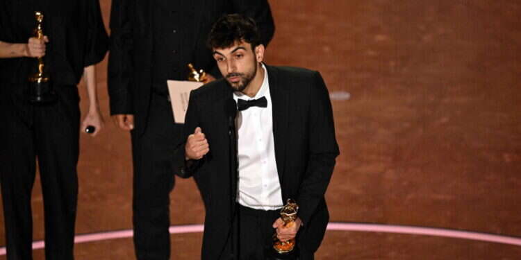 מיקי זוהר נגד יוצרי הסרט זוכה האוסקר: "התעמרות בחיילי צה"ל"