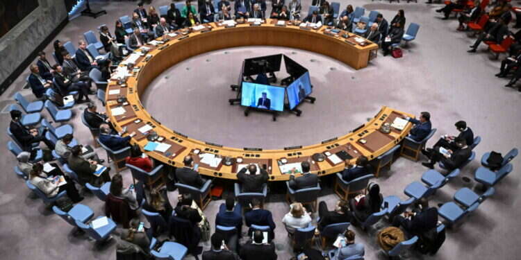 מועצת הביטחון של האו תקיפה ישראלית, הסכם או קריסת המשטר: התרחישים לפצצה האיראנית