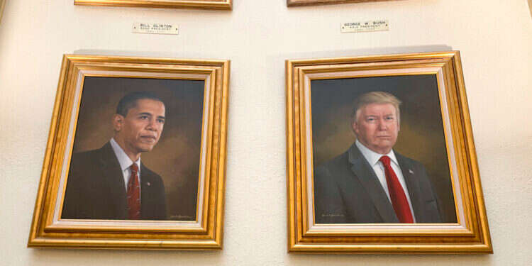 דיוקניהם של טראמפ ואובמה בבניין הקפיטול בדנוור. צילום: AP דיוקניהם של טראמפ ואובמה בבניין הקפיטול בדנוור. צילום: AP