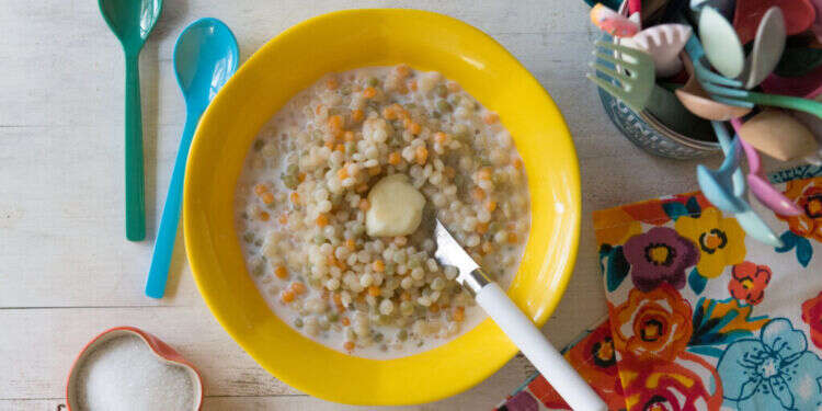 פתיתים בחלב וחמאה. צילום: אפרת מוסקוביץ פתיתים בחלב וחמאה. צילום: אפרת מוסקוביץ
