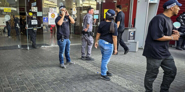 התחנה המרכזית בבאר שבע. צילום: דודו גרינשפן, פלאש 90 אזעקות בדרום בעקבות שיגור טיל מתימן