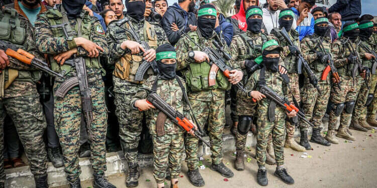 מתחילים בגיל צעיר. ילדים שהפכו למחבלי חמאס. צילום: עאבד ראחים חאטיב, פלאש 90 דוד ושרה בראש: 10 השמות הנפוצים לבנים ובנות מאז הקמת המדינה