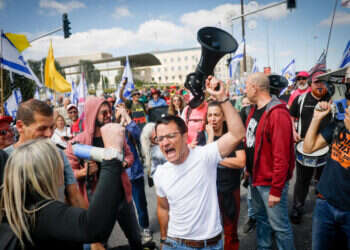 האינפלציה הפתאומית באהדה לרונן בר היא קומדיה טרגית