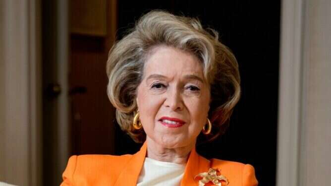 נינה אבידר.  הזוכים בפרס ישראל למפעל חיים: נינה אבידר ווינר ורוני דואק