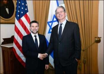 "לקדם אינטרסים כלכליים משותפים": סמוטריץ' נפגש עם שר האוצר האמריקני